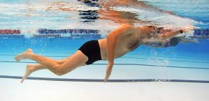 Read more about the article HOW TO STOP SINKING LEGS WHILST SWIMMING